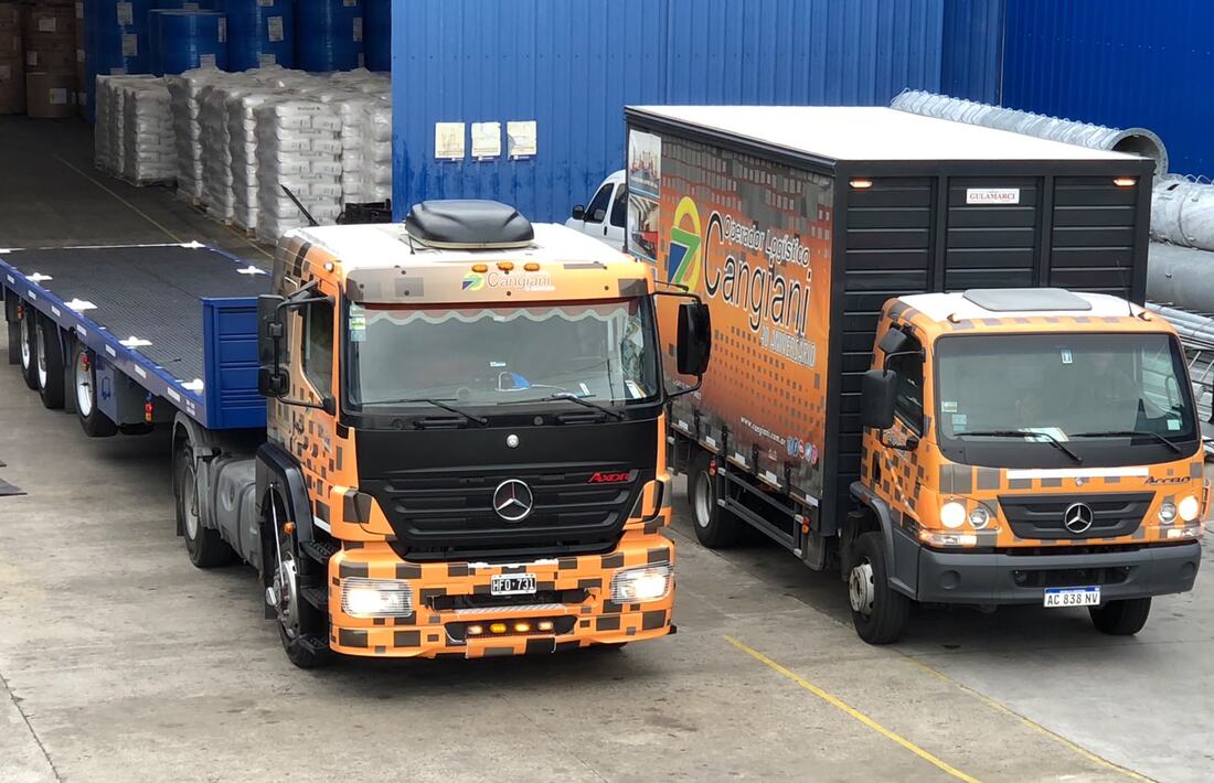 Camiones de Operador Logistico Cangiani